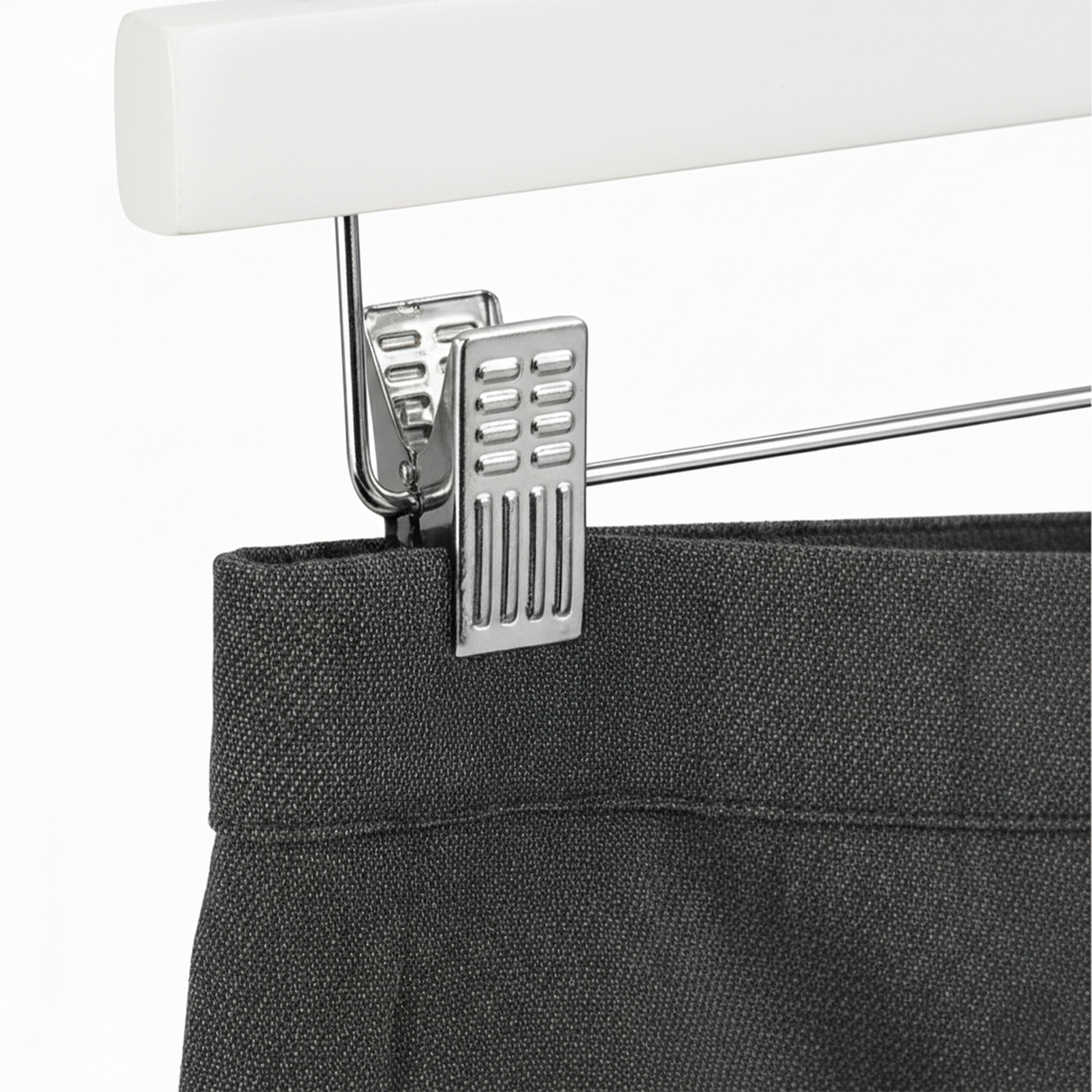 Amber Home Confezione da 24 grucce per pantaloni in legno naturale, in legno massello, per pantaloni, jeans, pantaloncini con 2 clip regolabili (naturale, confezione da 24