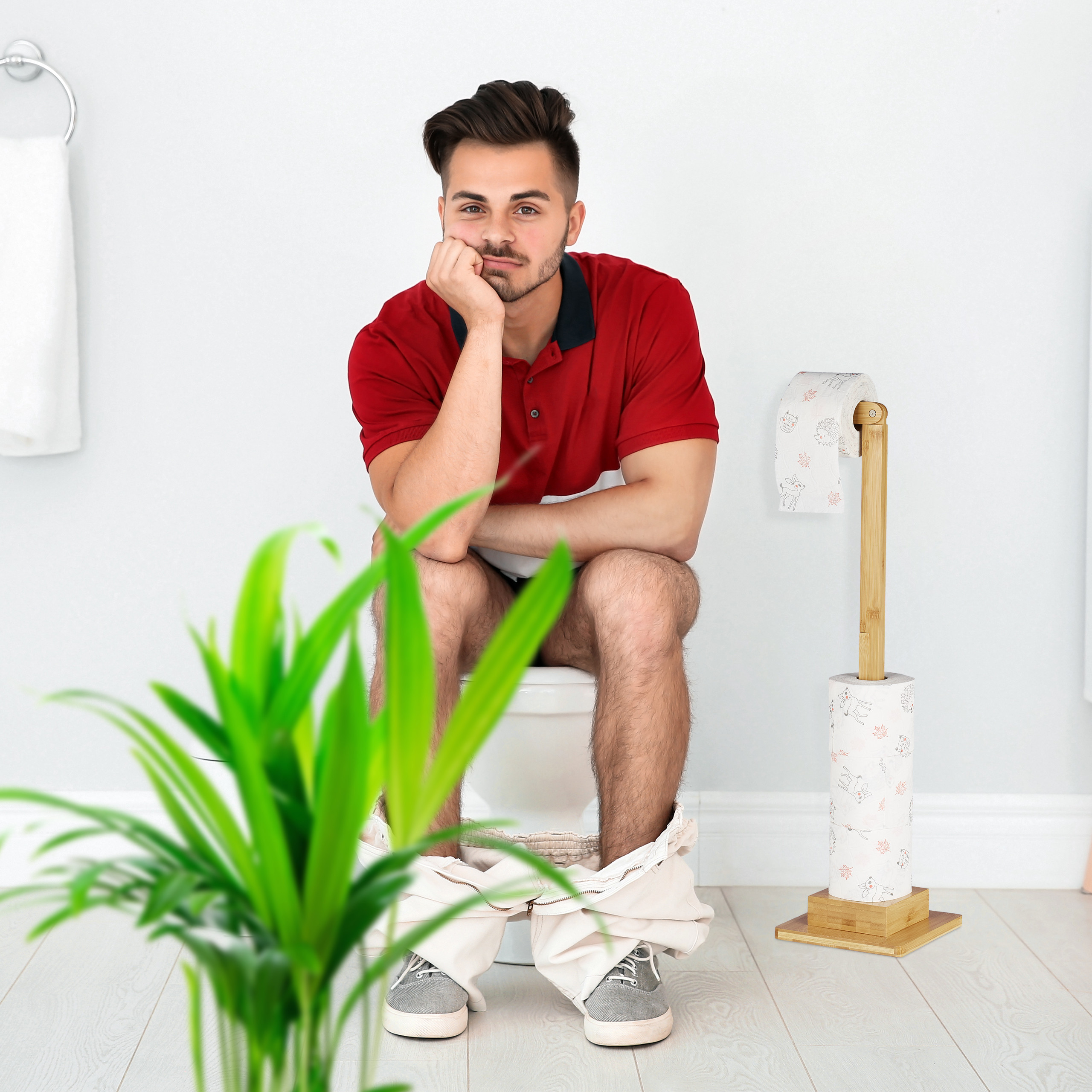 Tian Xing Jian Toilettenpapierhalter Freistehend – Verchromter Stahl, Beschwerter Standfuß, Schwenkbar